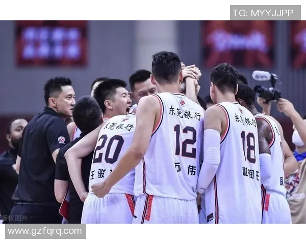 赛后复盘:北京篮球队与上海篮球队的对决节奏分析与战术探讨 赛后复盘:北京篮球队与上海篮球队的对决节奏分析与战术探讨