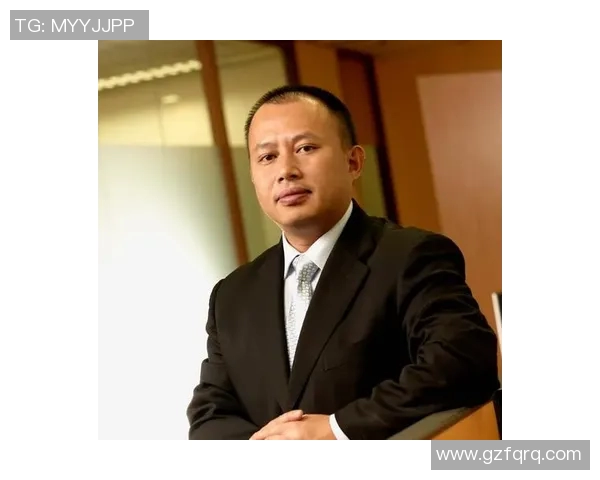 于德豪的成长之路与职场挑战:从基层到行业领军人物的奋斗故事 于德豪的成长之路与职场挑战:从基层到行业领军人物的奋斗故事