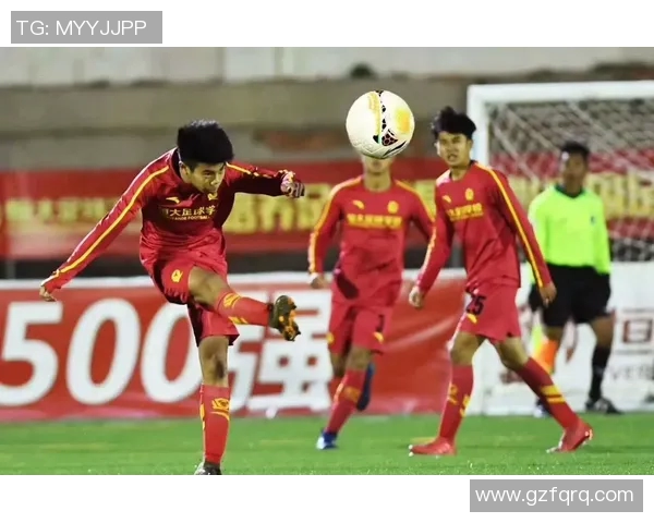 天津天海迎战河北幸福争夺中超联赛关键三分的激烈对决