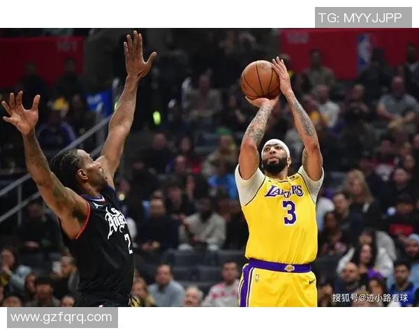 湖人快船激战再续006兄弟对决再掀洛城篮球风暴 湖人快船激战再续006兄弟对决再掀洛城篮球风暴