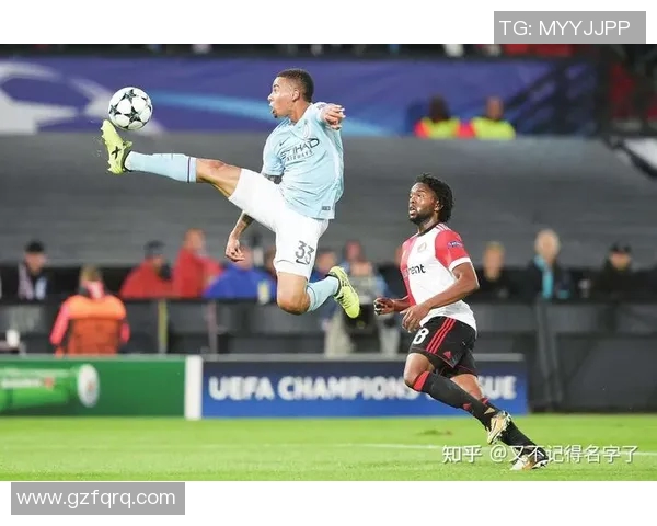 那不勒斯与费耶诺德的巅峰对决谁将笑到最后