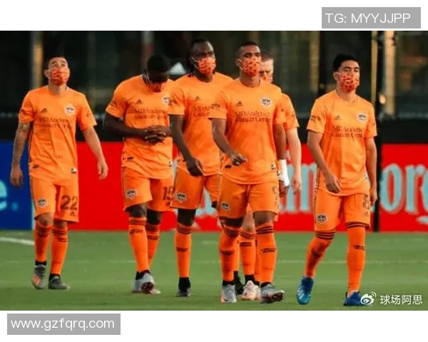 休斯敦迪纳摩与堪萨斯竞技的激烈对决引发球迷热情高涨 休斯敦迪纳摩与堪萨斯竞技的激烈对决引发球迷热情高涨