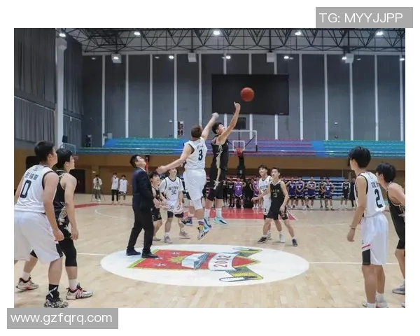 任骏飞引领球队奋勇争先展现篮球精神与团队合作的魅力 任骏飞引领球队奋勇争先展现篮球精神与团队合作的魅力