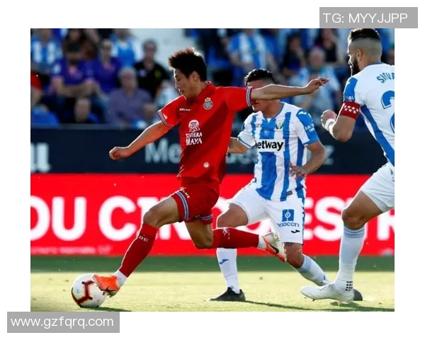 奥格斯与沃尔夫比赛因天气原因延期球迷期待新赛程安排