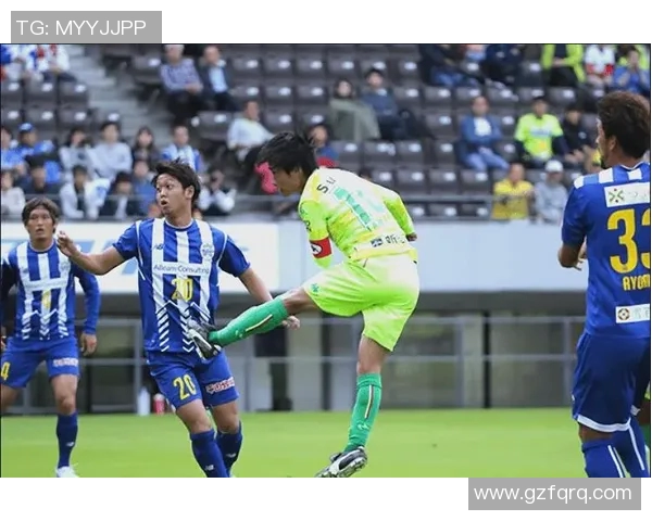 福冈黄蜂与不死鸟的激烈对决揭示了足球战术的魅力与团队精神 福冈黄蜂与不死鸟的激烈对决揭示了足球战术的魅力与团队精神