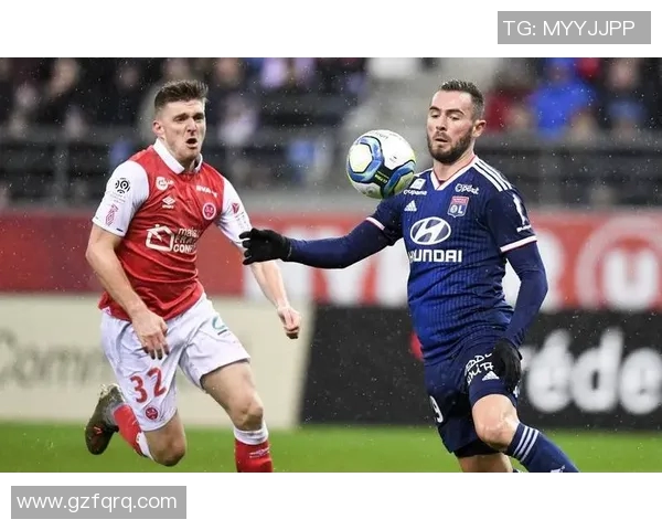 雷恩与兰斯激战回顾全场精彩瞬间与战术分析详解